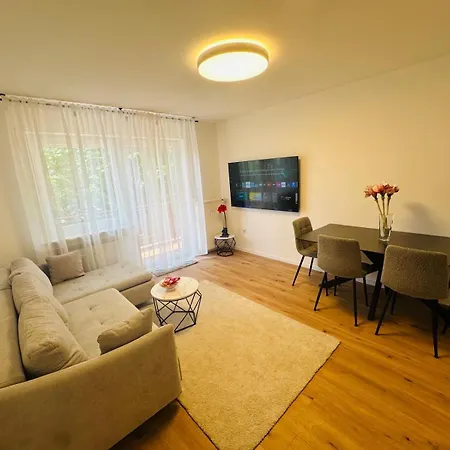 شقة Kj Bis 5p-zentral-balkon-wifi-parken *