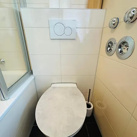 شقة Kj Bis 5p-zentral-balkon-wifi-parken اوغسبورغ